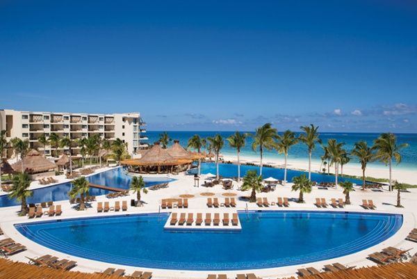 Dreams Riviera Cancun Main pool and Beach area