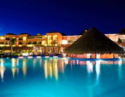 Night time at the Ocean Coral & Turquesa Resort